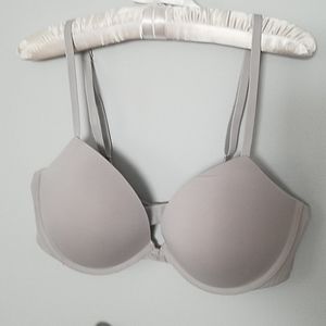 Victoria Secret padded plunge t-shirt bra